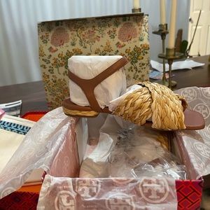 Tory Burch Kira Quilted Ankle Strap Sandal size 6.5 color: natural/rose tea 250